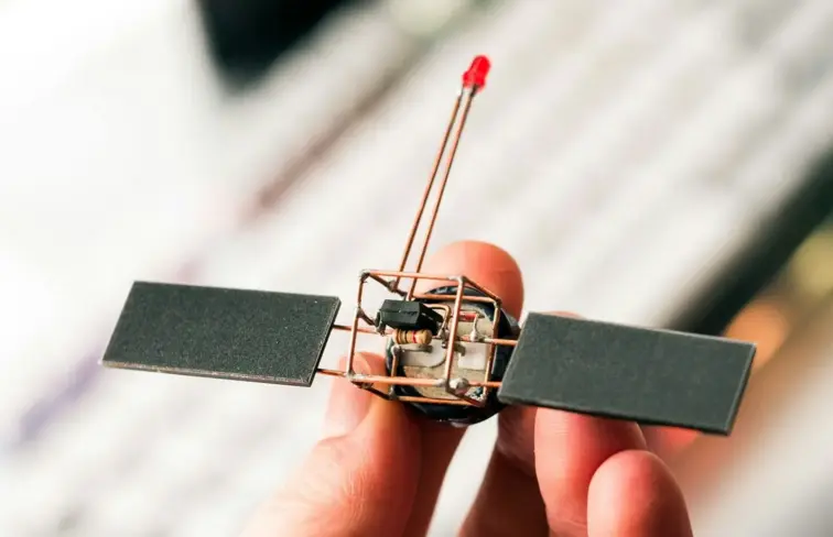 Imagem ilustrativa de micro satélite